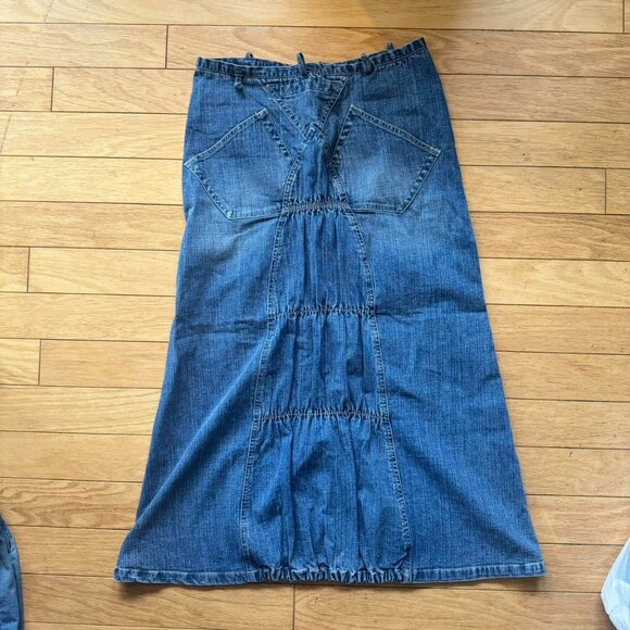 Vintage Y2K Marithé + François Girbaud Denim Maxi Skirt
Size 28 (Low Rise) - Picture 4 of 8